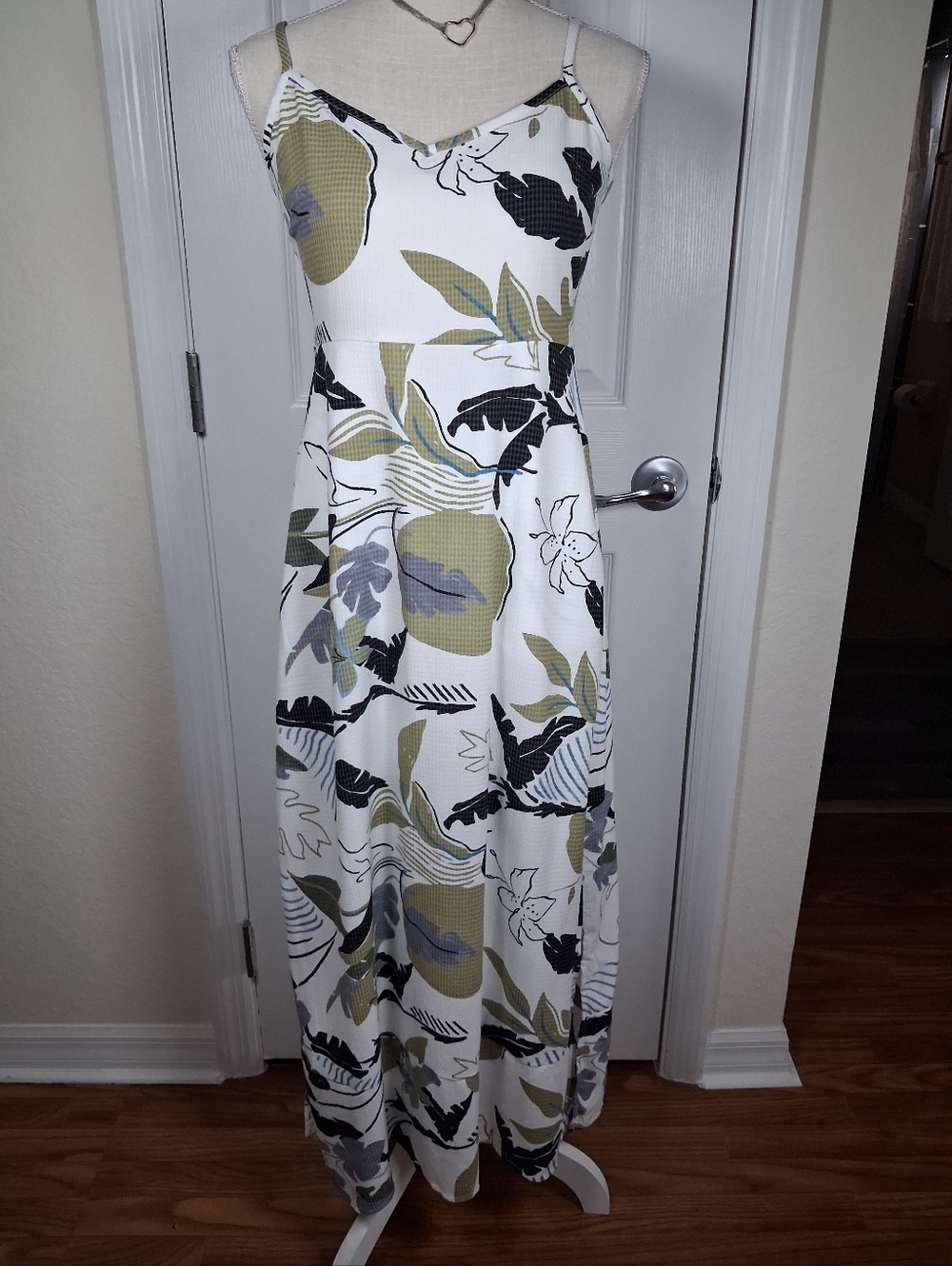 Market & Spruce NWT V-Neck Seersucker Tank Maxi Dress Trop Floral/Leaf Size Sm